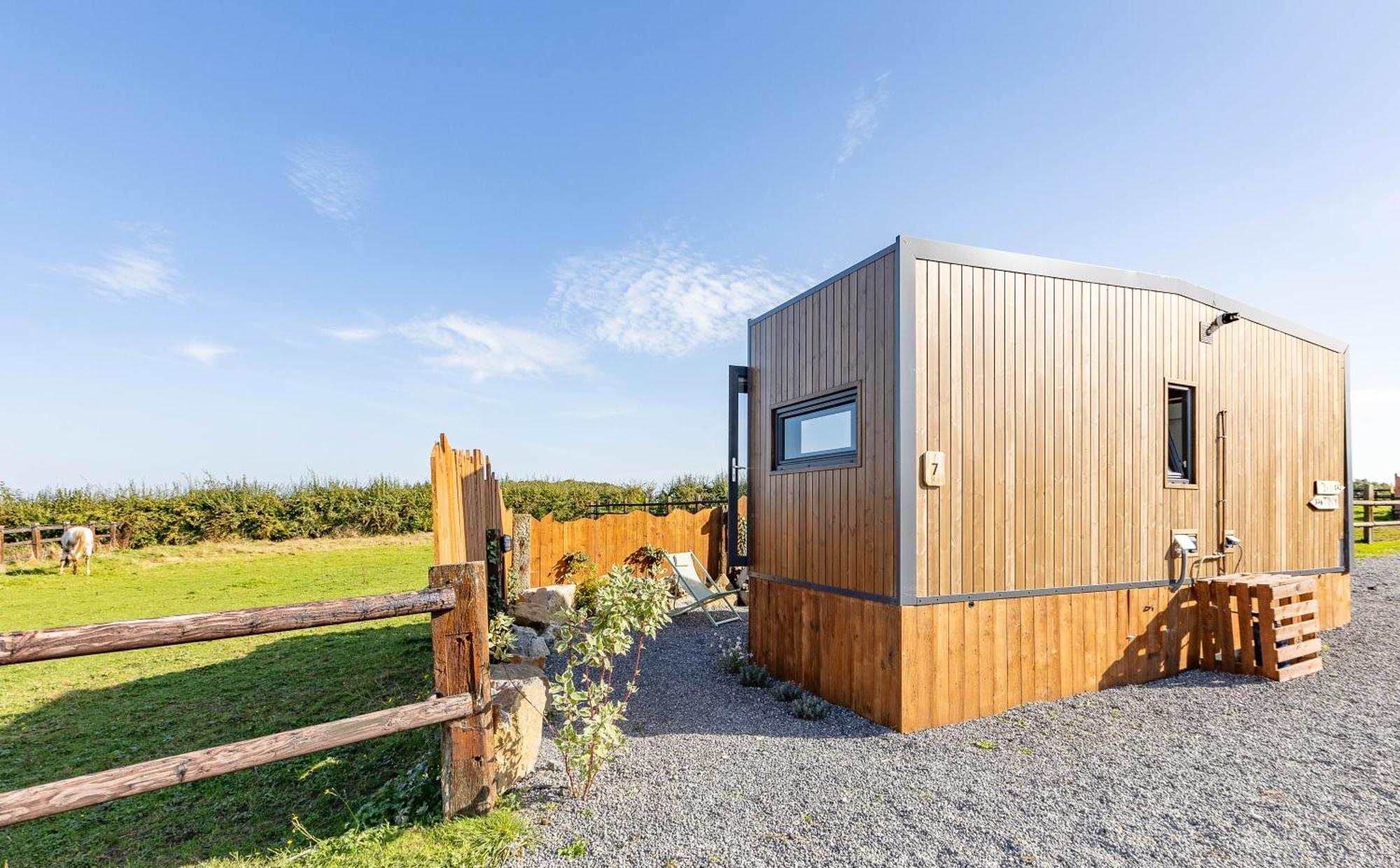 Les Tiny Du Pre Mathy - Logements Insolites Avec Jacuzzi A Profondeville Exterior foto